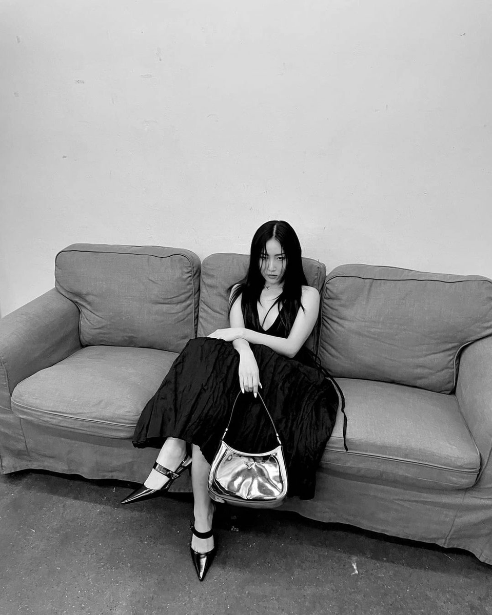 lesbihwasa's tweet photo. i just know hwasa would eat with any theme https://t.co/VDVxbO7TBP
