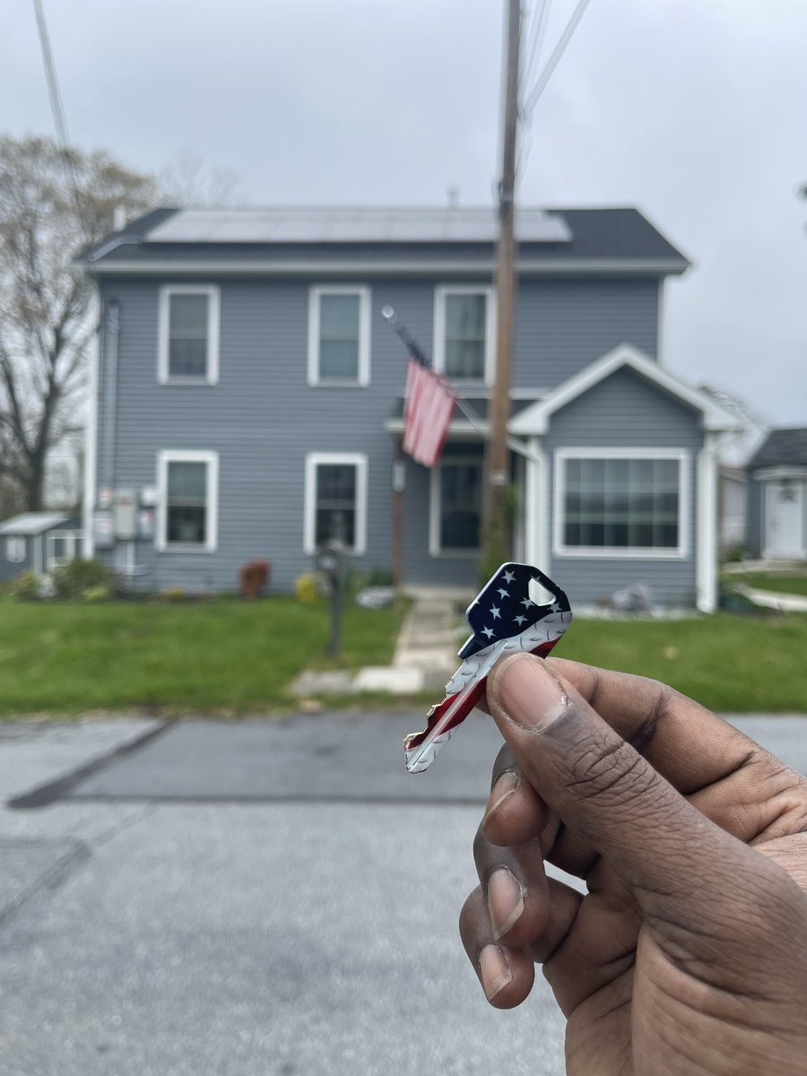 JayomegaSO's tweet photo. We quietly did a thing this morning. #Alhamdulilah | God is Good 🙏🏿🔑🏡 https://t.co/wIJWGdfklb