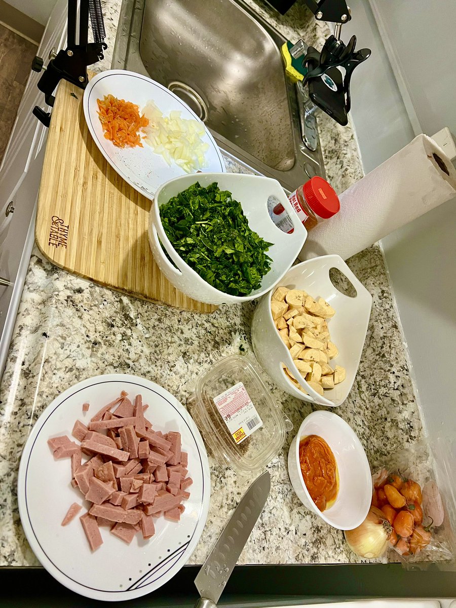 R_Saintdc's tweet photo. Timeline cleanse. Plantain porridge. Starting the week hyped.
#phdchef #AcademicChatter
P.S. Follow @Sisi_Yemmie to up your kitchen game as I did. https://t.co/37yLqZSVJX