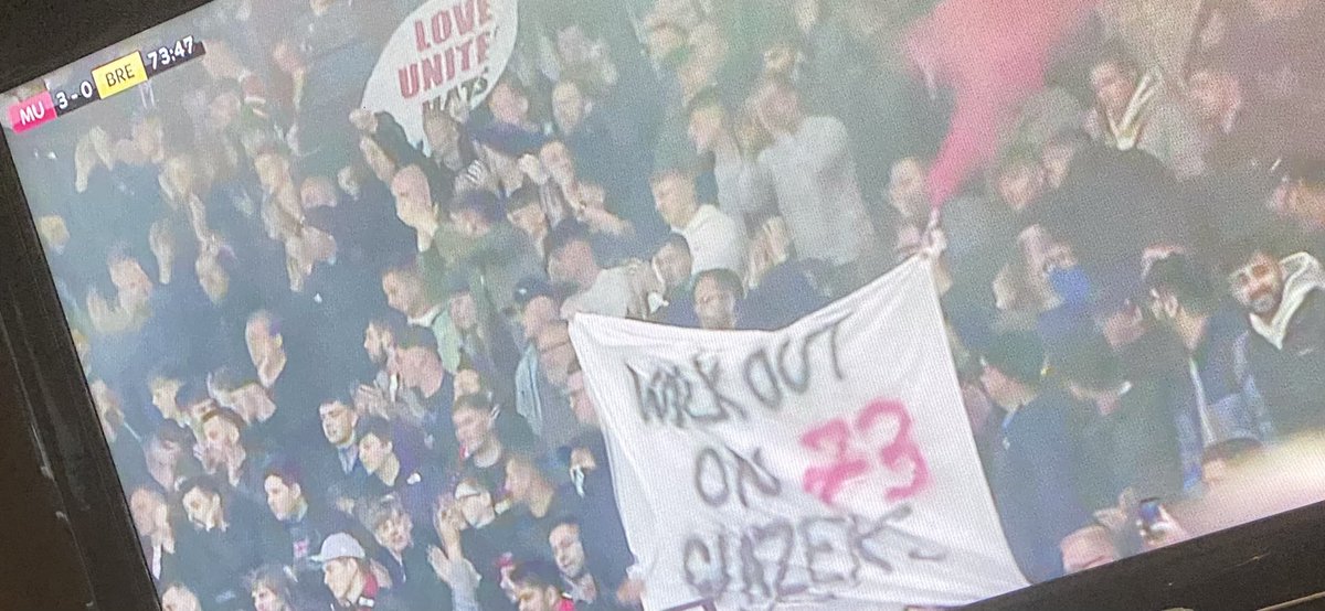 A Walk Out in the 73rd Minute they spent 73 minute's promoting, 73rd Min + 50'second's they STILL  SAT in there Seat's 🤣🤣🤣 #MUFC #MUNBRE