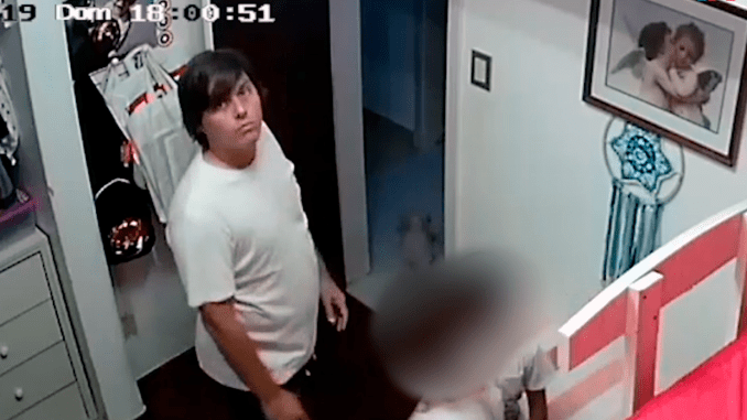 desaparecidaorg's tweet photo. Leandro Sebastián Martínez DNI 26.800.160, está PRÓFUGO por abuso sexual de una niña de 12 años diagnosticada con retraso madurativo, que estaba bajo su guarda. Hay una recompensa de $ 1.000.000 por encontrarlo. Compartir y avisar #URGENTE ☎️134

#BuenosAires https://t.co/FkhJnXlDhR