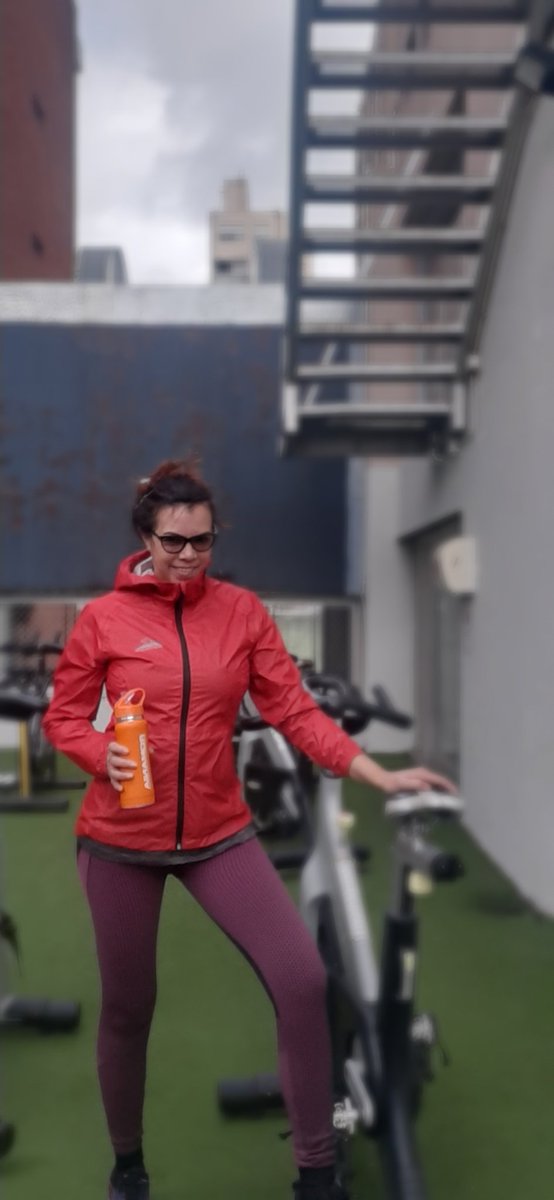 SoyMiConciencia's tweet photo. Estoy tan feliz, pude tomarme 3 hrs del día para hacer algo que me gusta  🏋️‍♀️🚴‍♀️🏃‍♀️...Yo me conformo con poco 😊. https://t.co/szGauWWrpV
