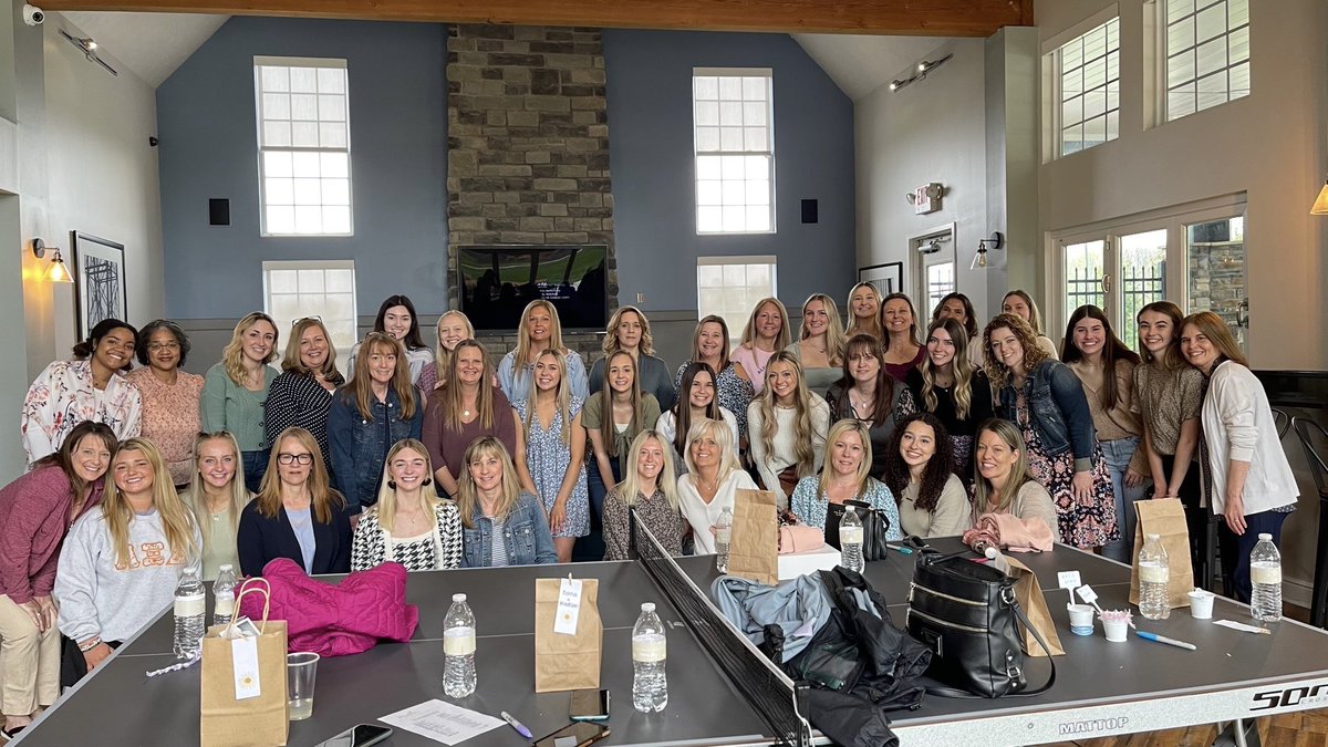 Alpha Xi Delta SRU tweet media