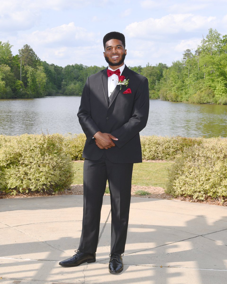 MarsMom11's tweet photo. @pricejamar1 brought tears to my eyes (no surprise) as he had his photoshoot with his friends before prom. They all looked great. Whether wearing a jersey or a tux he makes it look easy!
 @ProvSportsPhoto never disappoints.  He captures the best pictures on and off the field. https://t.co/ah766an0TE