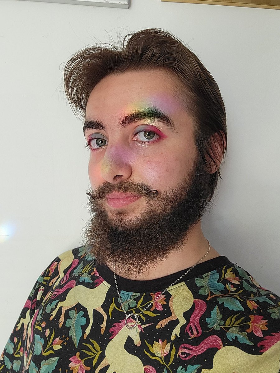 AltaredHuman's tweet image. Feeling very gender non conforming today. Hoping to meet some new friends on #queer twitter!