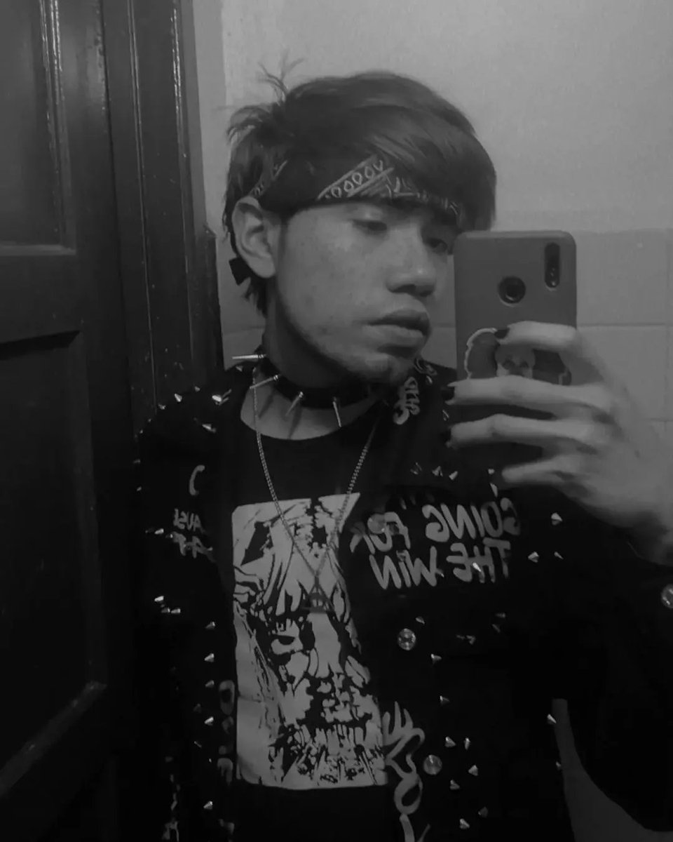 CasteShows's tweet image. 🖤🤘