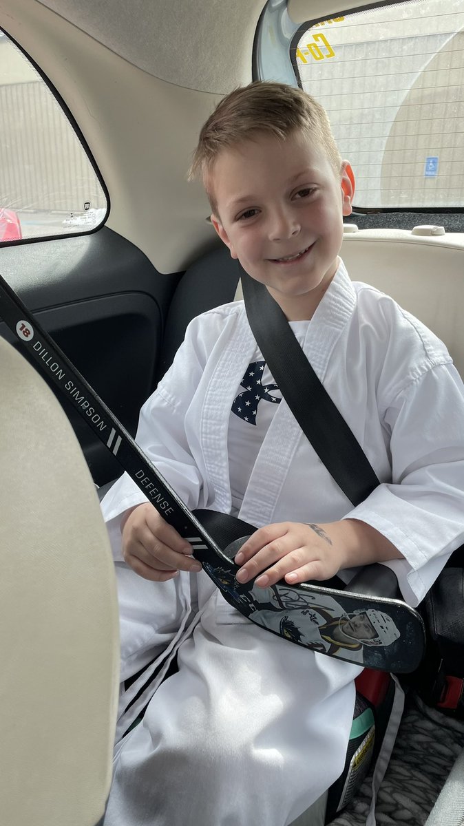 Megan Hunt tweet media