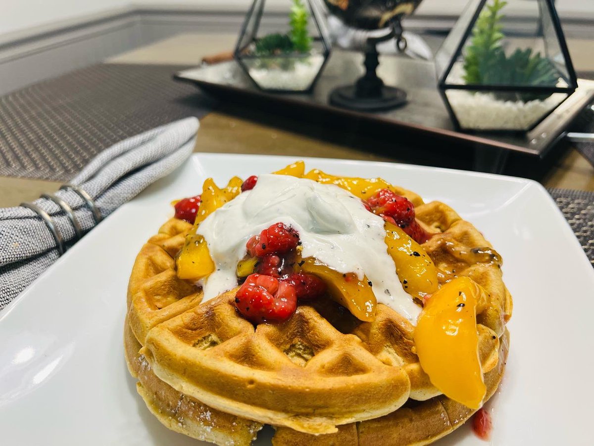 amcatering2015's tweet photo. Peach Crown Royal- Black Truffle Sauce with Black Truffle Sauce Peach and Raspberry Compote topped with Black Truffle Sauce Whipped Cream

#elevatedbrunch #privatechef #howdoyoubrunch https://t.co/VtEnKICUfx