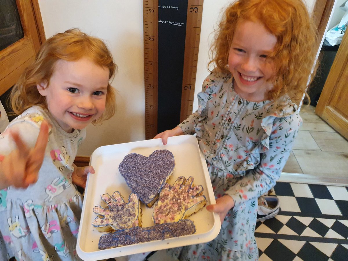 SO much fun was had making the #SNTAbake cake! The girls designed the cake after we spoke about caring for people. So proud of these little ladies & how they support me through this journey! A trophy cake to reflect me..💜, family, fun & my actual little people handprints 🖐🖐