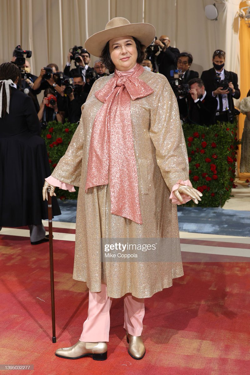 Autum de Wilde is the bard that manages to roll way too many 20s when the DM really wanted them to just do a fucking encounter one goddamn time.  #dnd  #metgala    @metgala2022