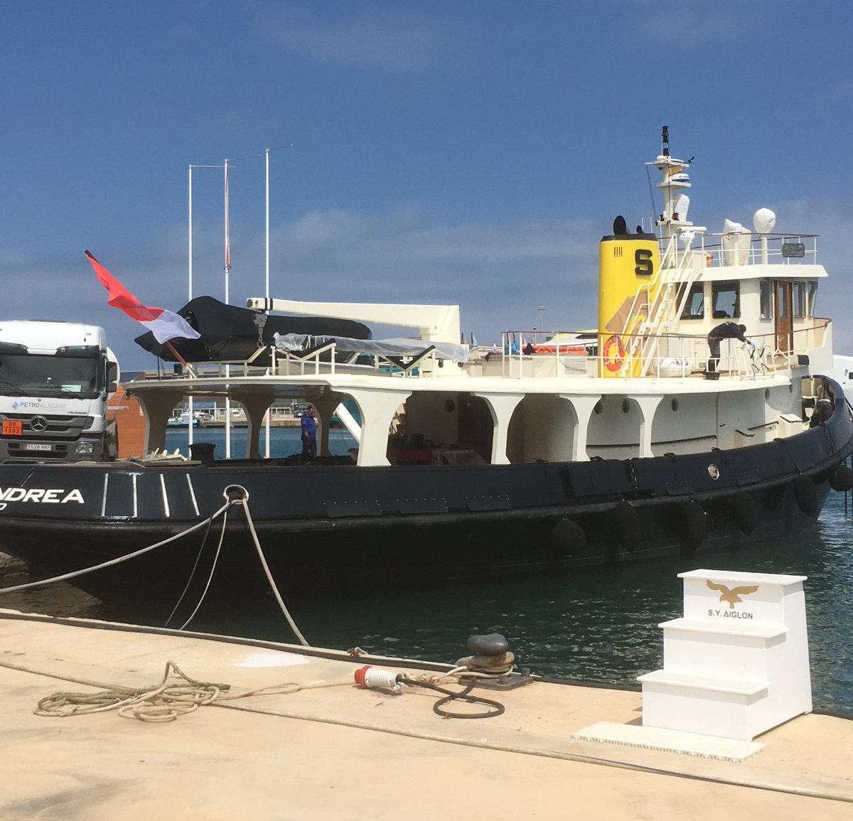 PortDenia's tweet photo. Always nice to welcome back previous clients, so a special hello to M/Y Santandrea from #Monaco, back in our #marina and #shipyard here in #Denia!
https://t.co/bkVMVr7ikw https://t.co/eC0s61n6mB