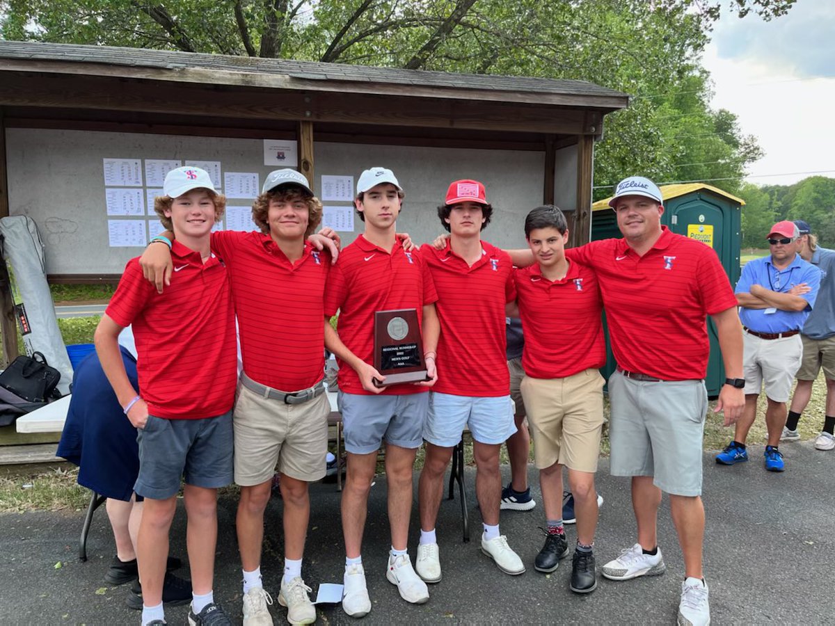 MoHead1980's tweet photo. Anytime you leave w/ a @NCHSAA trophy , it’s a great day ! @FTSATHLETICS 289 +9 team score to finish runner up at the 3A Mideast Region. @EthanPaschal 70 . @helms_parks 71.  @_thomashorne 73. Spencer Barbour 75.  Congrats to a tough @WAMensGolf team.  Great host!  @RoddBaxley 🏆 https://t.co/N1BfzG2HqQ