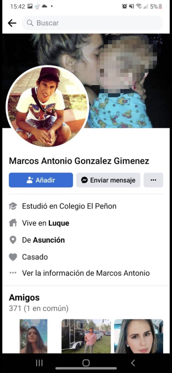 deyanirapa's tweet photo. *INFORMACIÓN IMPORTANTE*
Esta madrugada este DEGENERADO engañó a la chica que se ve en el video diciendole que le iba a llevar a su casa ya que a la chica le habian cancelado el bolt. Intento abusar de ella y para colmo portaba un arma de fuego. https://t.co/zCaacmLQJg