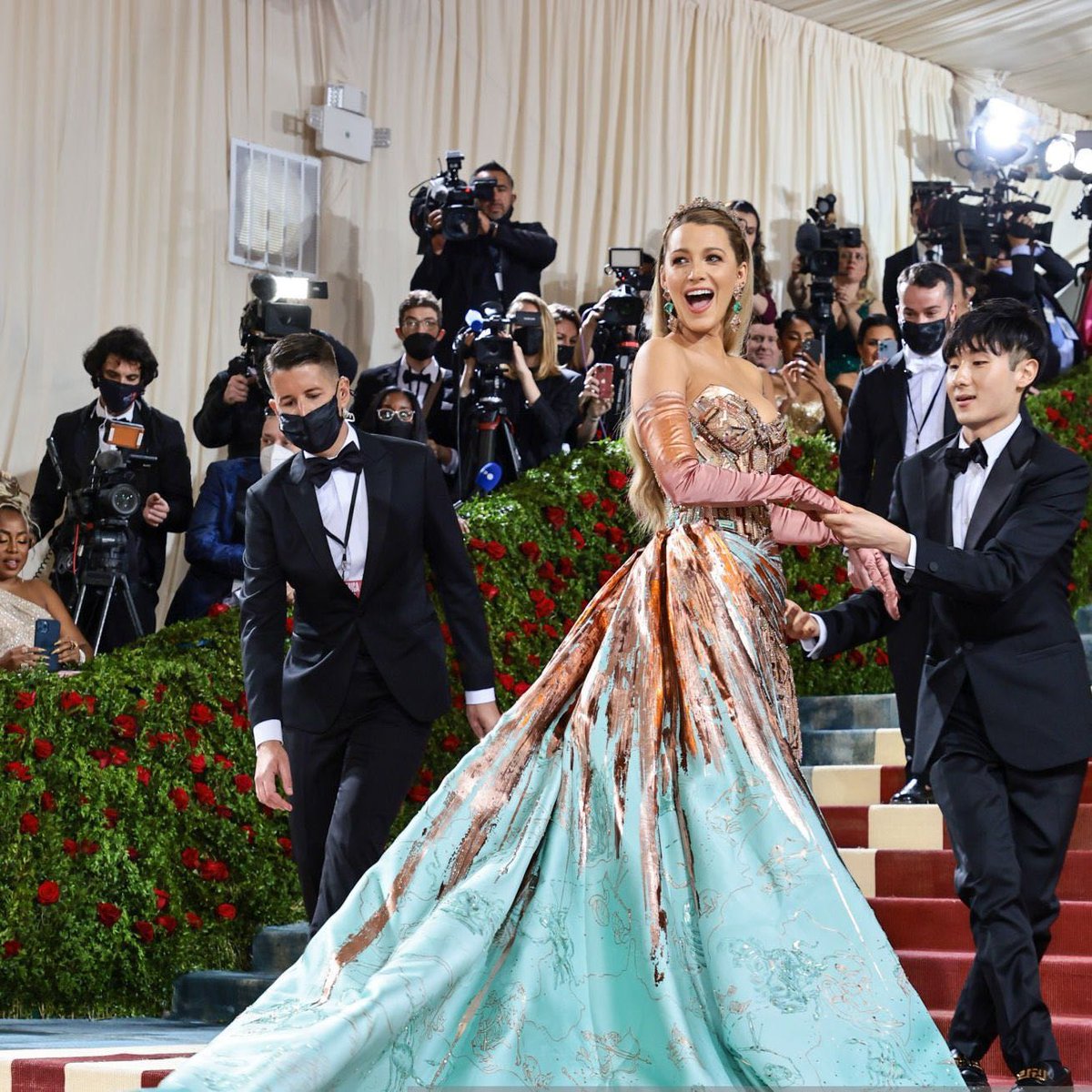 13snowshadow's tweet photo. Si no me ve así entonces no quiero nada #MetGala #MetGala2022 https://t.co/IfCUJPctFw