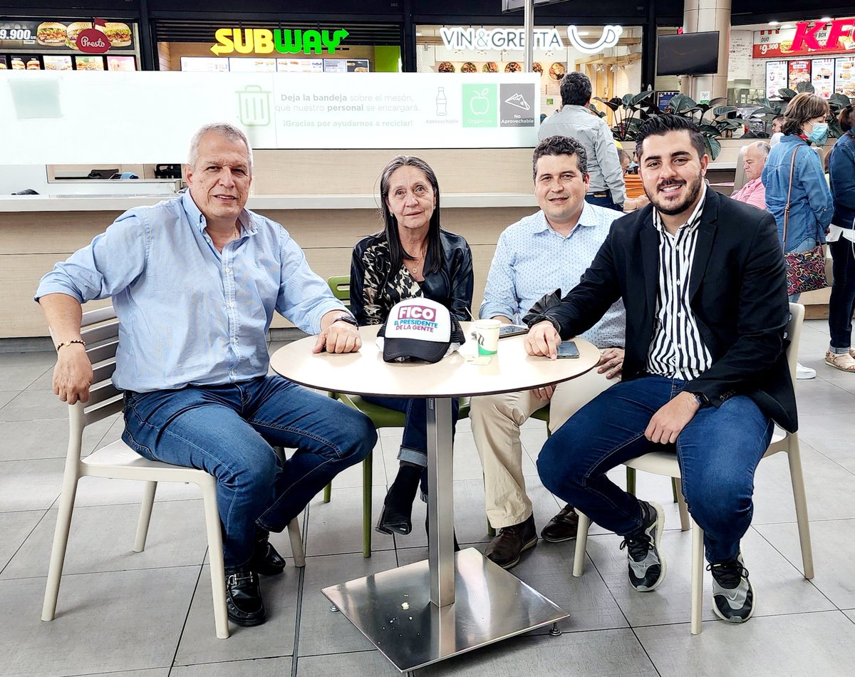 GermanBlancoA's tweet photo. (2) ENVIGADO

Avanzamos construyendo Equipo con nuestros amigos Concejales @soyconservador de los Mpios @SanVicenteFerr Nubia y Rolando + @alcaldiagranada Diego + Carlos Mario Ex-Direct CORNARE.

"Política de Período y NO de Campaña"

Lun 2 May 👇 https://t.co/IXNLl4AUJL
