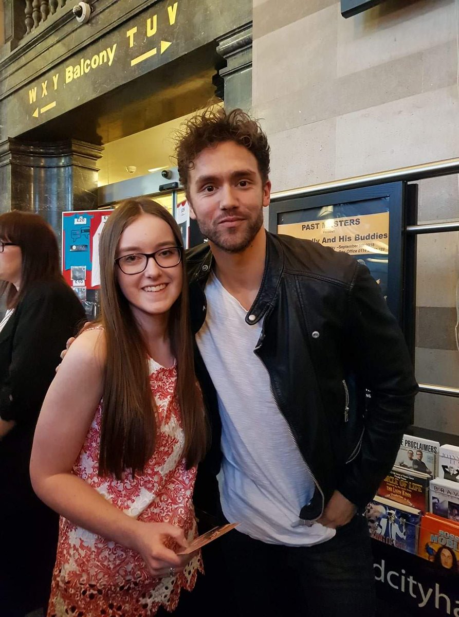 mycuddlebunnies's tweet photo. 4 years ago since I met @AndyBrownMusic 🥰 https://t.co/jJ1Tq33HZp