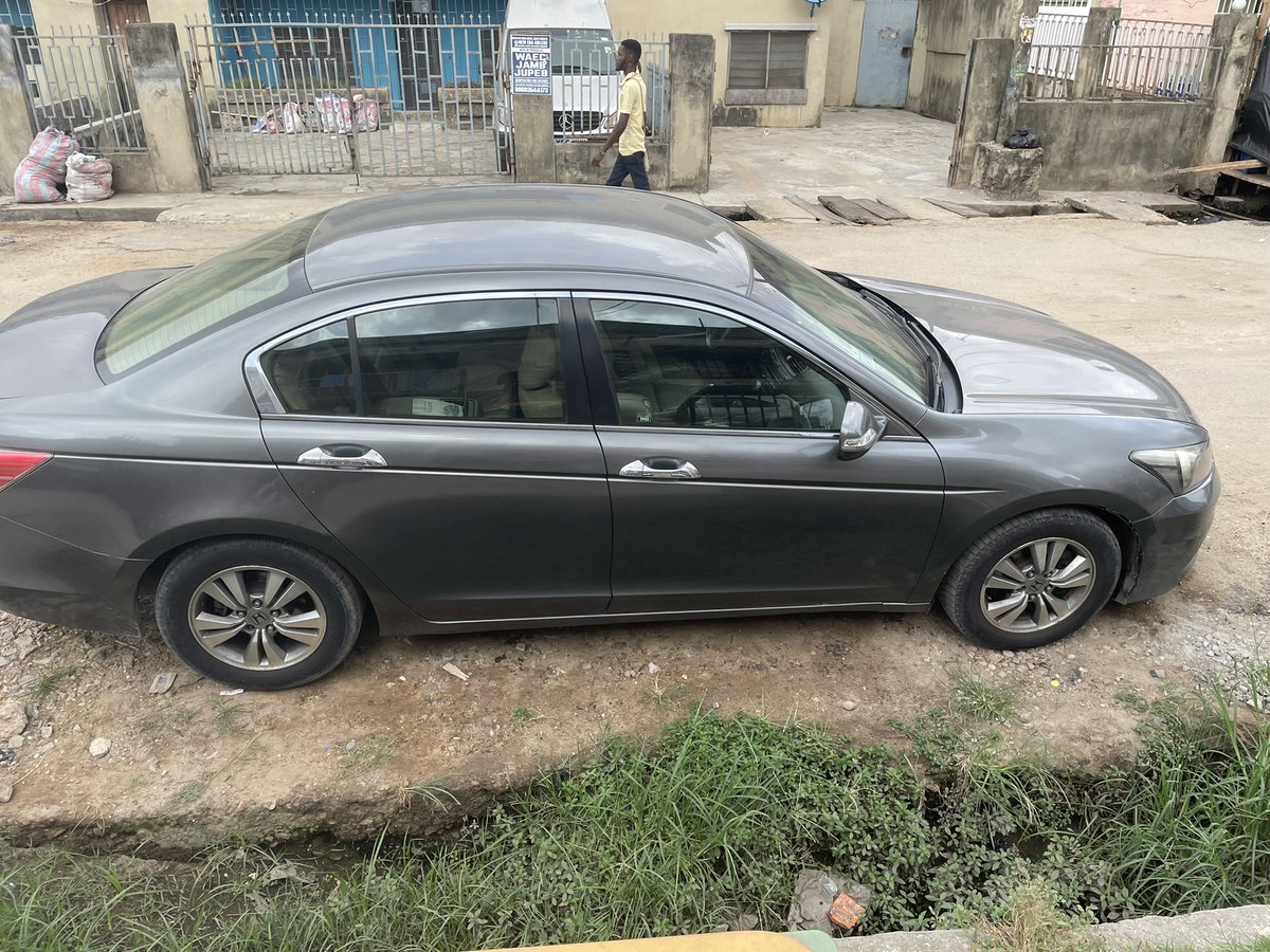 sadefala's tweet photo. Honda Accord 2012 leather with 88k mileage 4sale 2.65M it’s a Japa Sale https://t.co/0AwJrC2mck