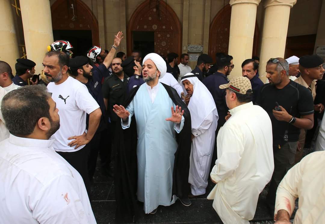 RashidMaarouf's tweet photo. شيعة الكويت يطلقون حملة تبرعات للحو٣ي في مساجد ومصلى العيد والأمن يداهم مسجد الإمام الحسين وجامع مهدي الهزيم بالكويت ويصادر صناديق التبرعات والقبض على عدد من القائمين على الحملة وبعض الائمة https://t.co/2qUeMfncTo