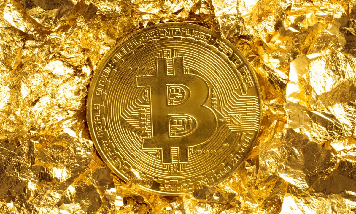 META1Coin's tweet image. Wrapped Bitcoin is a sought-after feature in the DeFi sector in 2022. These unique digital assets get created when a user transfers their Bitcoin onto another network, in most instances, Ethereum. 

Read more: bit.ly/3s9atwZ

Visit us: meta1.vision

#meta1