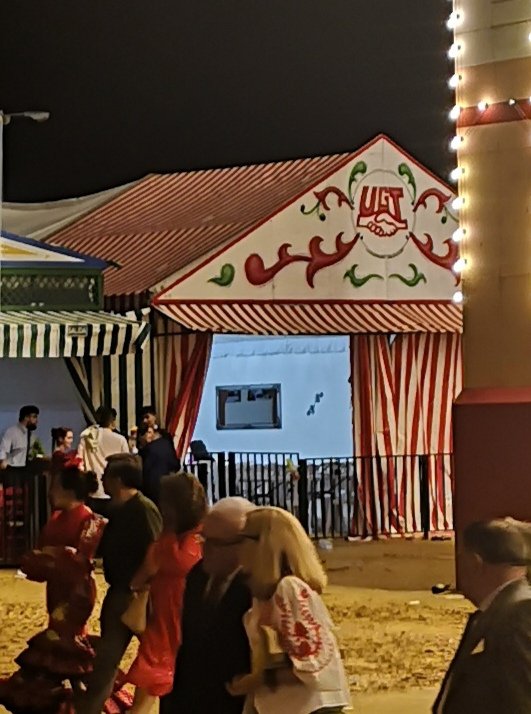 CapitanPejigera's tweet photo. En UGT cuando se acaban las Gambas 🦐 se acaba la Feria!
#UGT
#ComeGambas
#FeriadeSevilla https://t.co/s7Xvzrwsqi