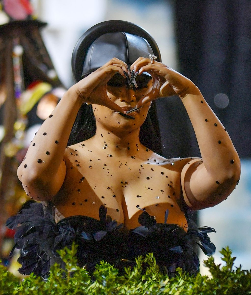 4Life 💜🦄 

#NickiGala #NickiMinaj𓃵 #MetGala #MetGala2022 <a href="/NICKIMINAJ/">Nicki Minaj</a>