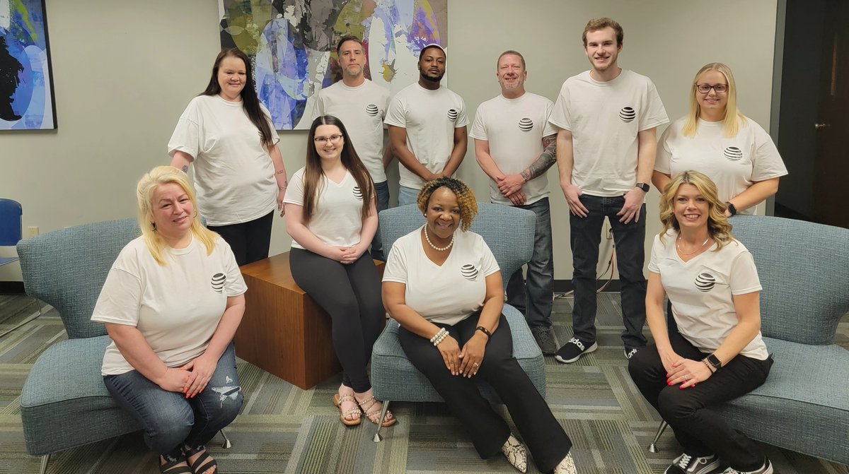 #LuckyinLouisville @GarciaBeProud  <a href="/LifeAtATT/">Life at AT&T</a> <a href="/LouisvilleCLG/">Louisville CLG</a> #BackatItAgain <a href="/ShieldTu/">TU_Shield</a> <a href="/beautybytraloni/">LALA MILLER-DAVIS</a>