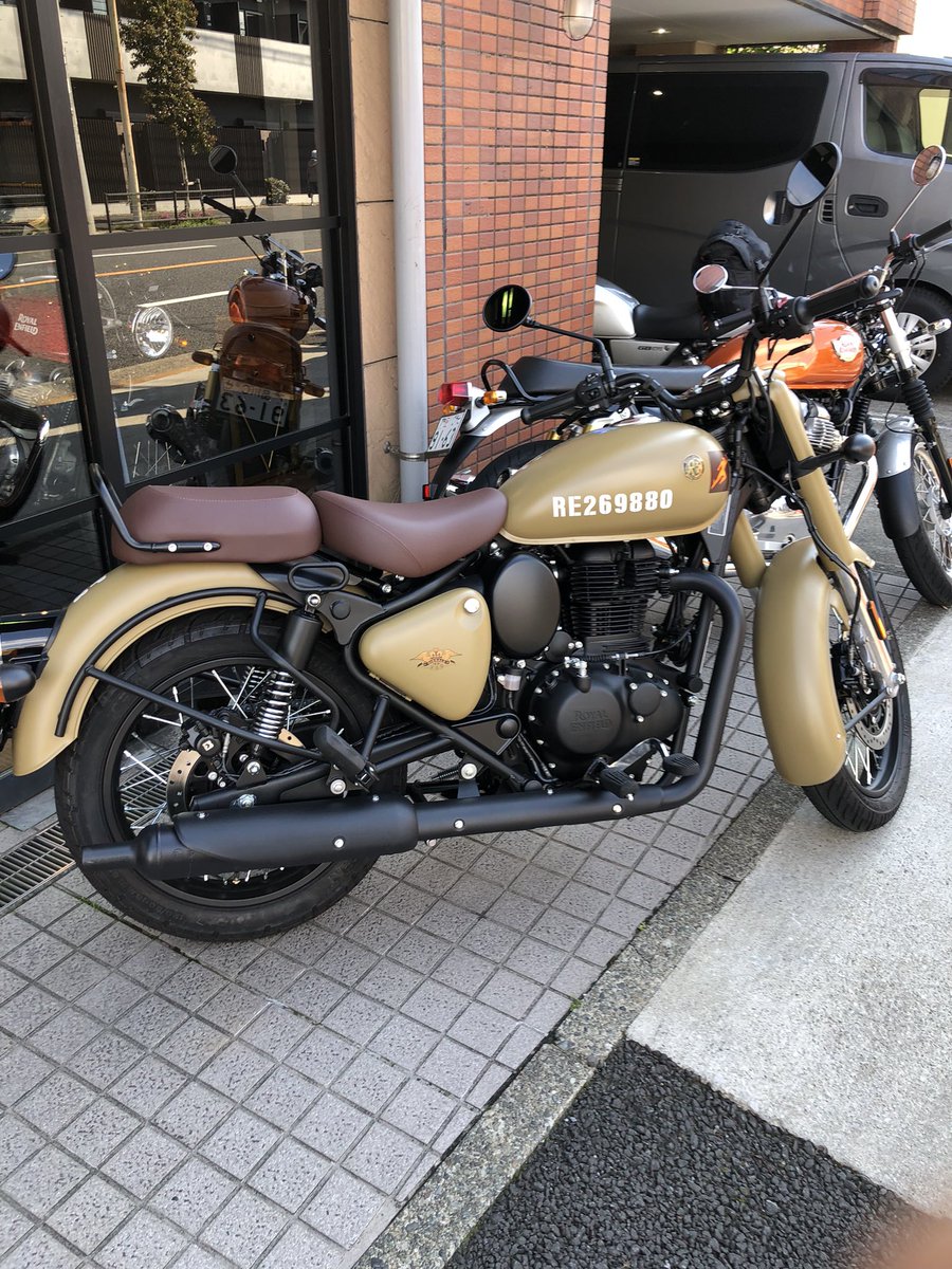 harashin69's tweet photo. やっとmuttのshowroom行けた！下道は遠かった!
#muttmotorcycles
#マットモーターサイクルズ
#muttmotorcyclesshowroom https://t.co/8cwMxAw8sW