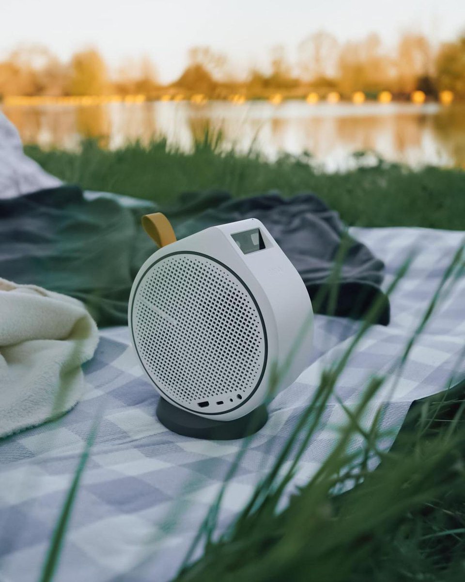 PhilKellett1's tweet image. RT @PhilKellett: RT @BenQ_AU: Set up your own outdoor cinema and transform any space into your own movie theatre!📽️⛺

Check out this chill and cosy setup by @daddy.clem featuring our #GV30 portable mini projector.

👀 ow.ly/l9G950IVbL8

🖱️Click…