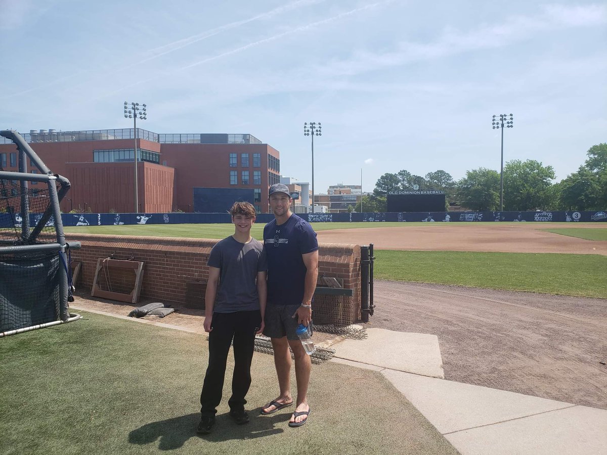 Many thanks (!!) to @ODUTickTeam and <a href="/TicksRock/">Holly Gaff</a> for hosting me for the day to learn how you folks do ticky stuff (and see Dan Sonenshine's microscope from the '60s!) and for setting up a visit for my son to meet <a href="/mcoutney34/">Matt Coutney</a> and learn more about <a href="/ODUBaseball_/">ODU Baseball</a>