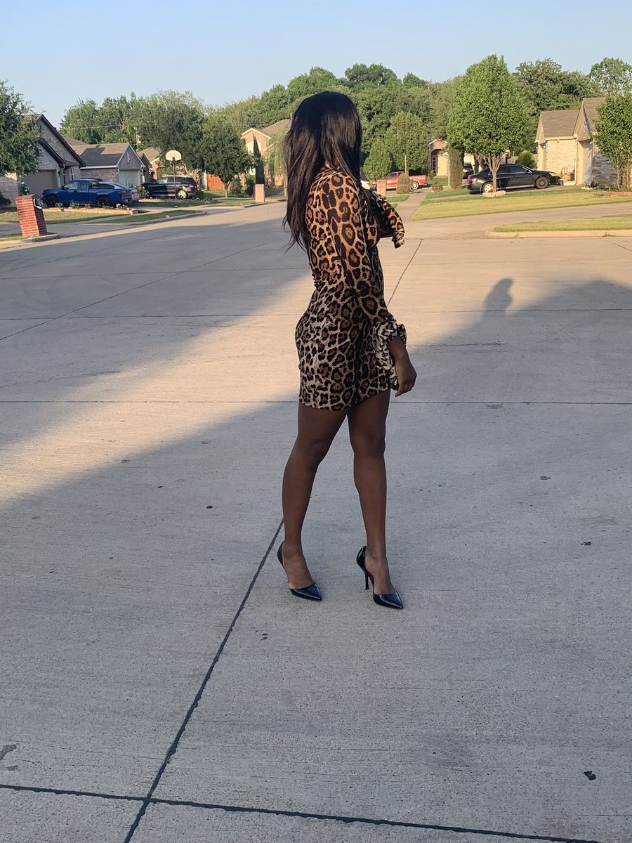 everythingkomo's tweet photo. Pt.2 of my birthday pics…. It’s the love for me 🫶🏾. Very very much appreciated. I have a lot in store…wtbs I’m also bringing this dress back in stock for @ratedopinion @knicoleomotosho I’ll drop the link once everything set https://t.co/Gecel45HtG