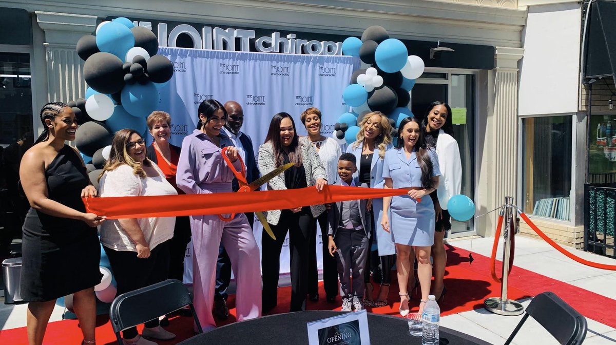 dcchamber's tweet image. Congratulations to Joint Chiropractic (DC Cathedral Commons location) on your recent grand opening! We welcome you to our #DCbusiness community and thank you for becoming a chamber member.

Learn more about the 3236 Wisconsin Avenue NW location at swiy.co/7zmf

#DCBiz
