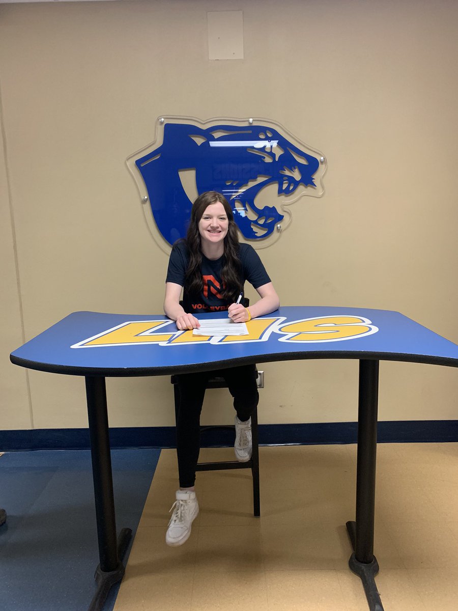 ProwlerBlueCrew's tweet photo. Congrats to Mattea Erickson. Today she signed to play volleyball at NCTC. Super excited for you. #prowlerproud https://t.co/r6JzjebG5M