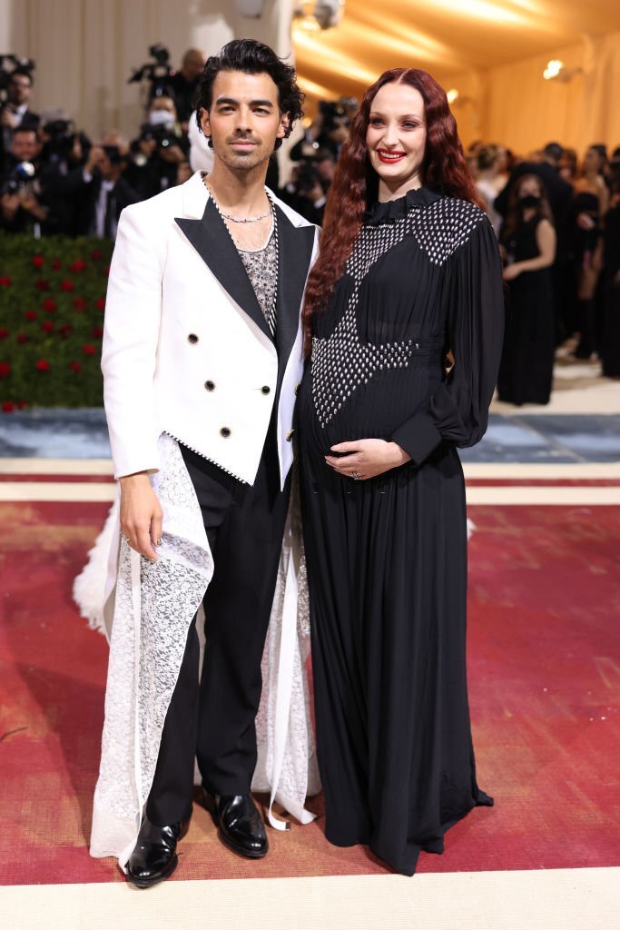 Sophie Turner presume su avanzado embarazo con Joe Jonas en la Met Gala 2022  | Música | Telehit