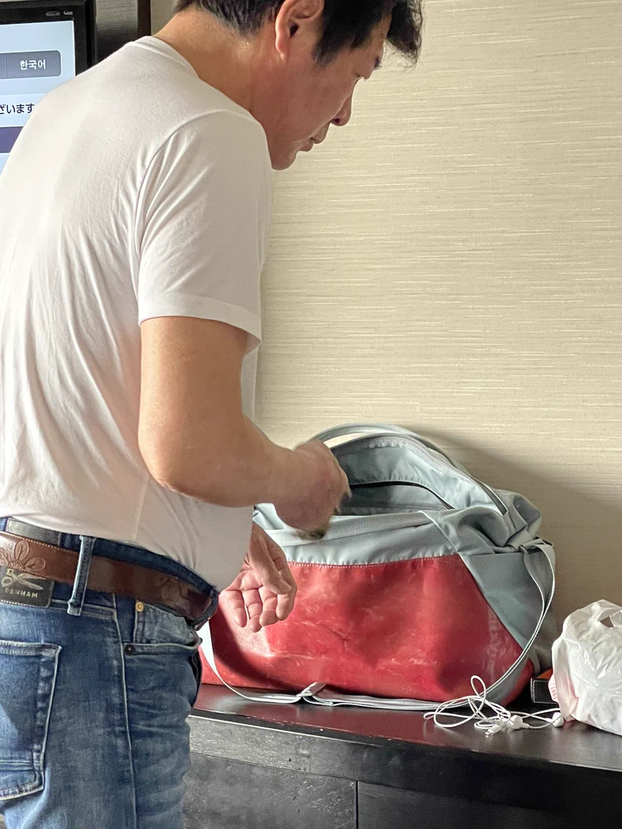 赤井英和さん！イヤホンは持ったけど携帯を忘れるw