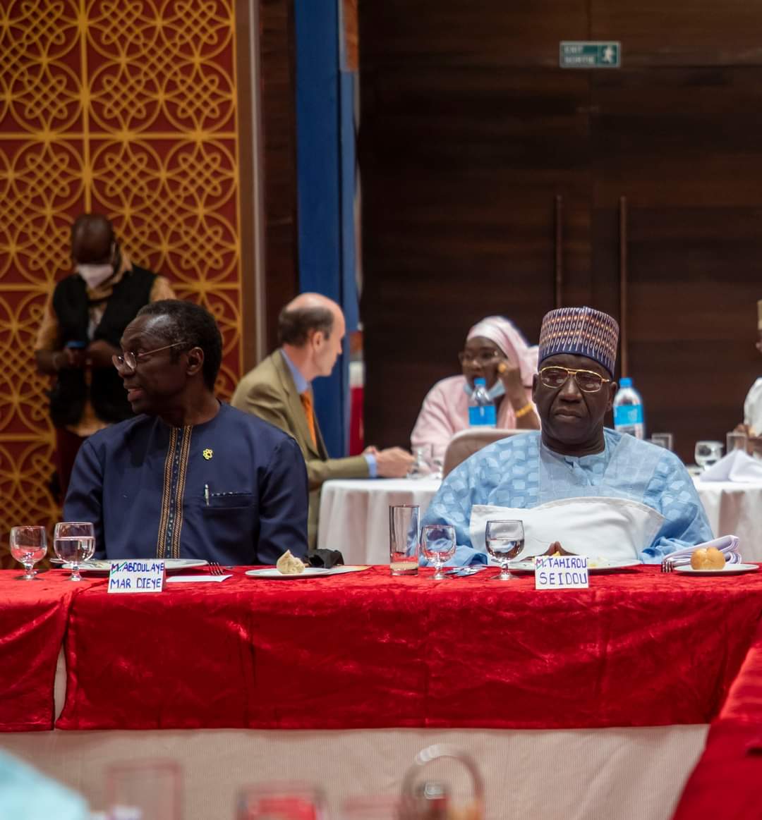 TeskerDan's tweet photo. #1ère apparition publique du Chef de file de l'opposition, Monsieur Seydou Tahirou dit " #Parc20" Président du #MODEN FA #LUMANA, ce lundi 2 mai 2022,au dîner offert par le Président de la République, Chef de l’Etat S.E.M Mohamed Bazoum à l'honneur du Secrétaire Général de l’ONU https://t.co/dWhcAGmqU4