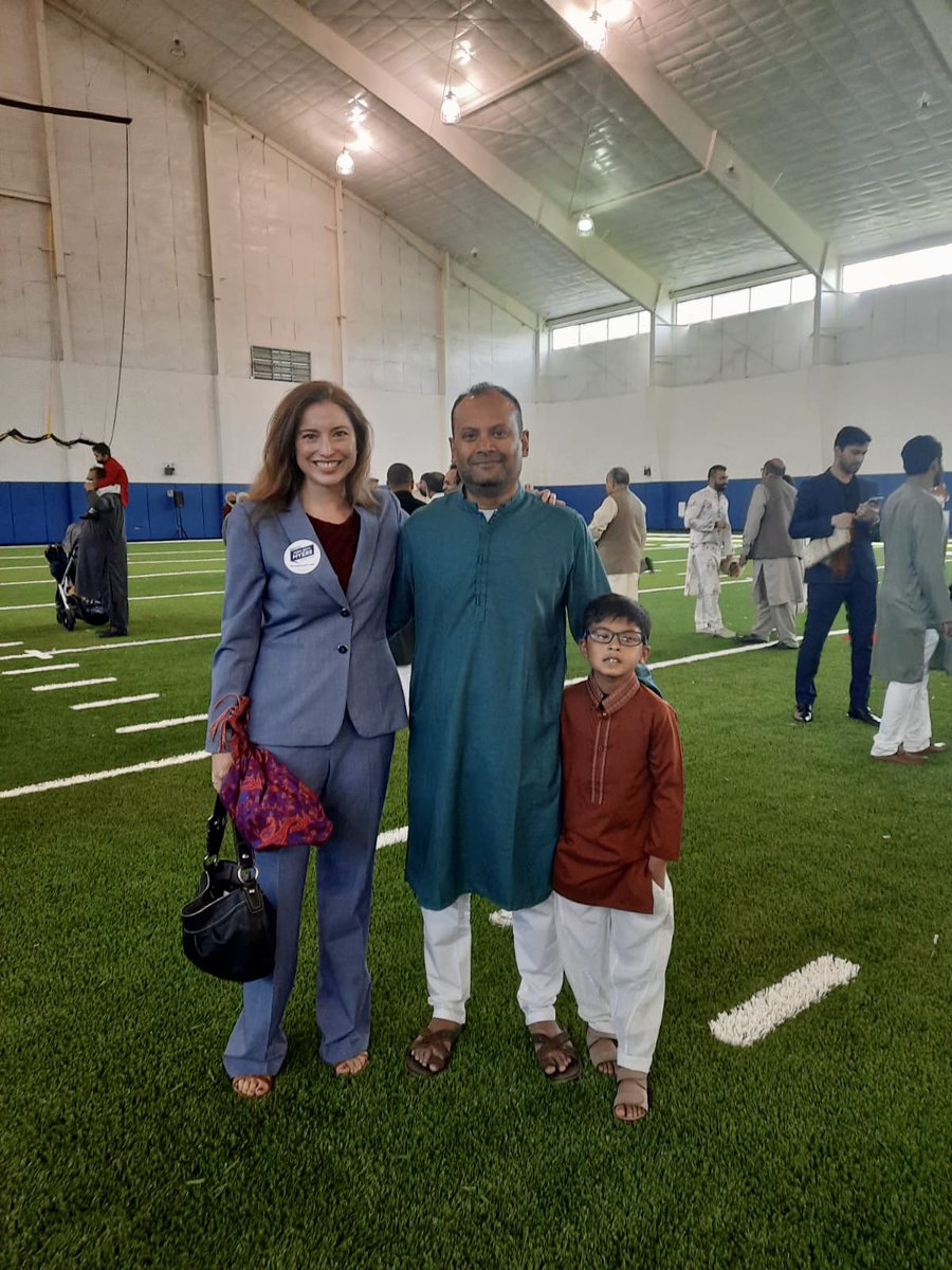 MyersforDA's tweet photo. Eid Mubarak! I was honored to attend the service this morning at TSU and celebrate with so many of my amazing supporters, including my friend and endorser, At-Large Council Member, @zulfat4council! 

#MyersForDA #ImWithSaraBeth https://t.co/mhbfNycCMu