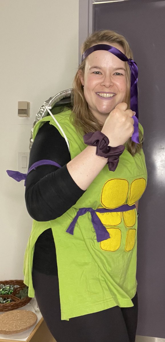 msattwellocsb's tweet image. Day 10: TMNT style! #costumechallenge22 #turtle #turtleshell @HolyCrossOCSB @OttawaFoodBank