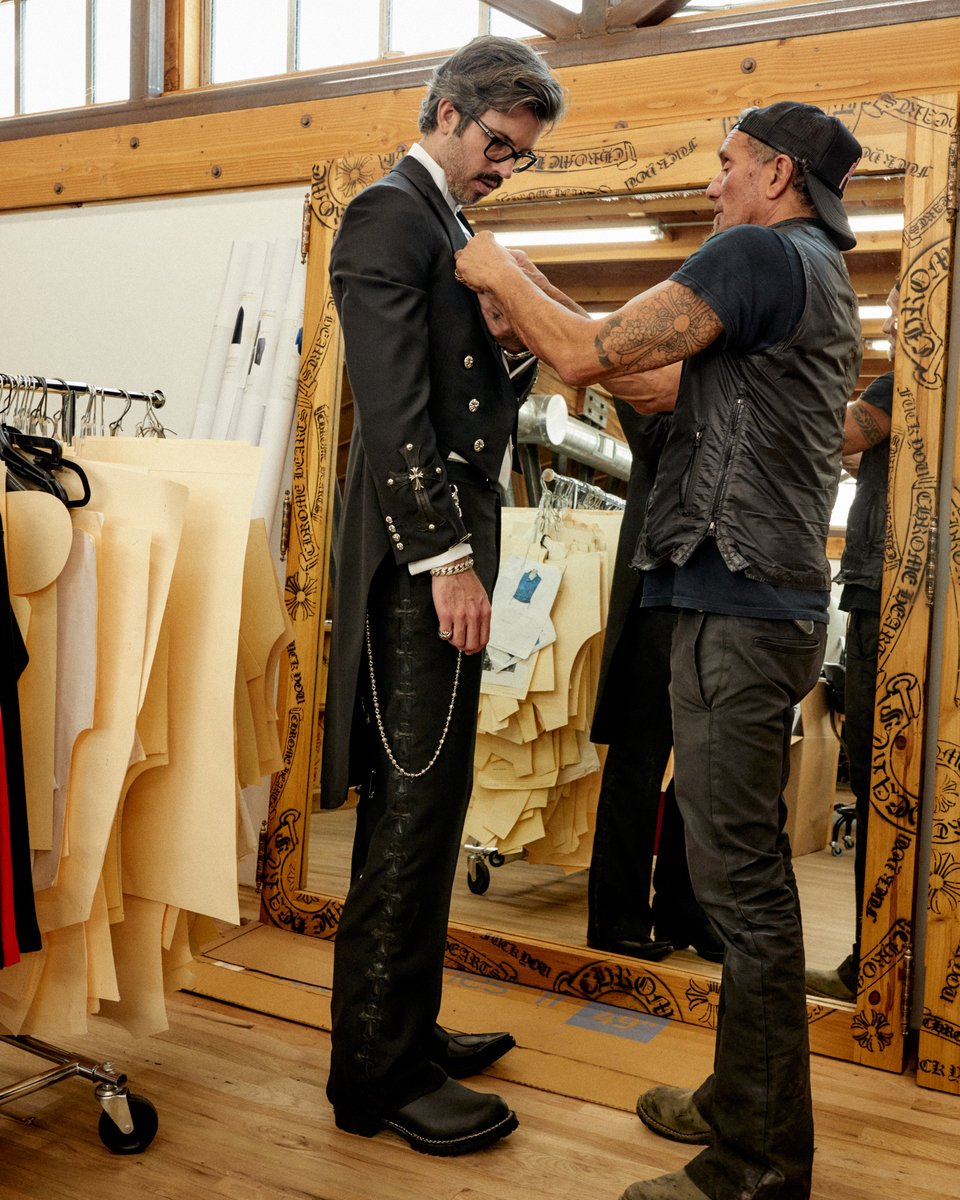 GQMagazine's tweet photo. "Richard Stark and his family have been hand-casting their own unique vision of American glamour in Los Angeles since 1988. It was an honor to collaborate with Richard on this look—from my silver buttons to my custom boots to the big silver-and-leather cross on my back." #MetGala https://t.co/lP9lwqkxIs