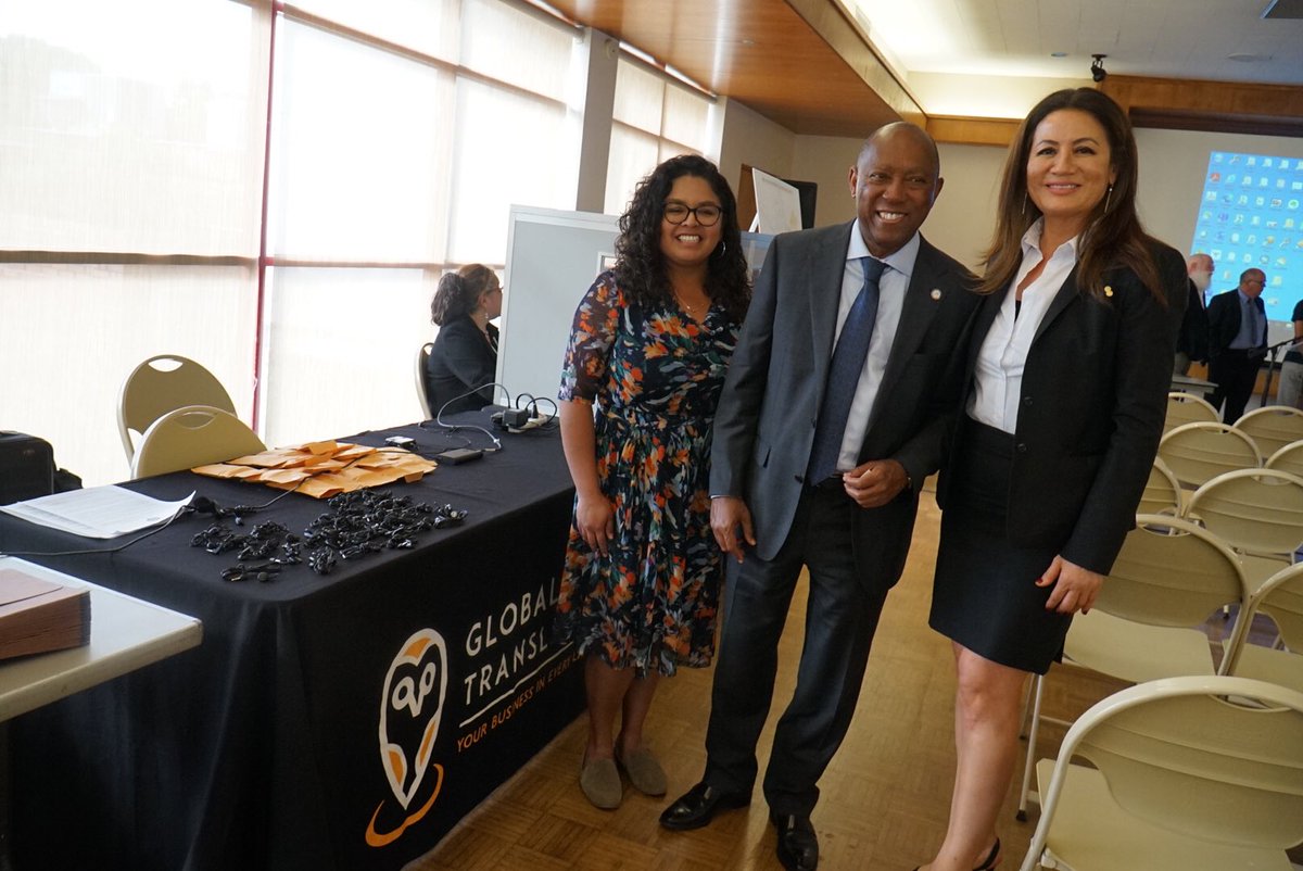 SylvesterTurner's tweet photo. Tonight, we are in #DistrictJโs #Sharpstown for the redistricting and CIP meeting. I would like to thank everyone for attending this meeting and CM @PollardforHTX and his staff for being a great host.
Tomorrowโs meeting will take place in District C at Congregation Emanu El. https://t.co/sG3CXHCGOy