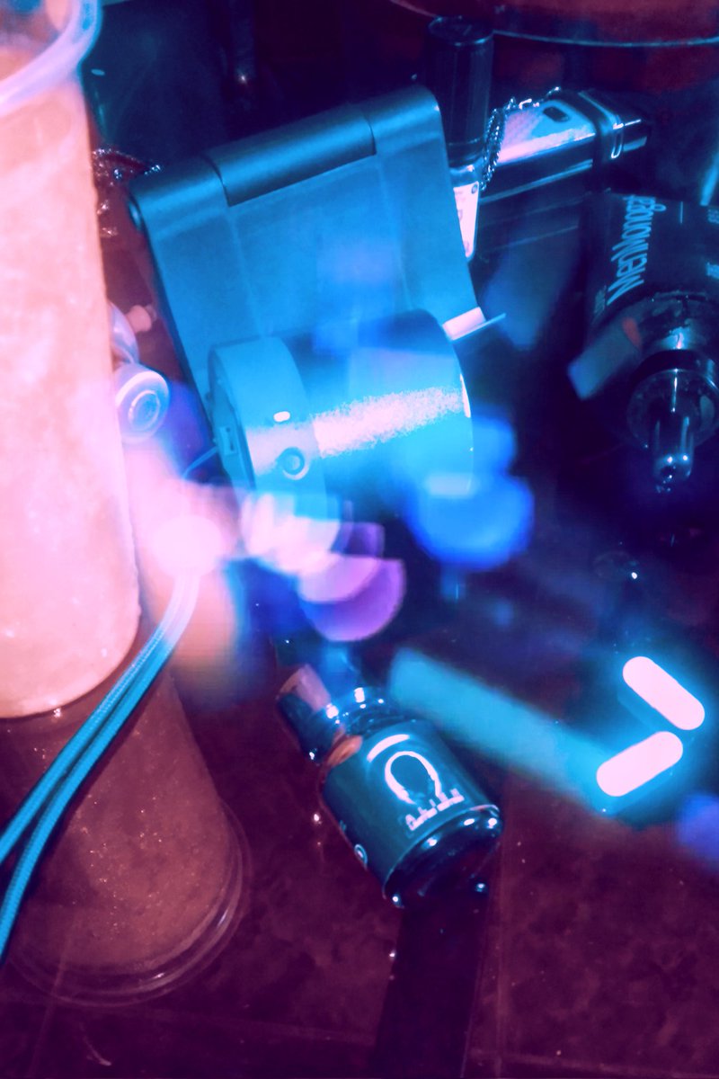 illoasis's tweet image. My place, your d***, my ass, NOW! haha 😋