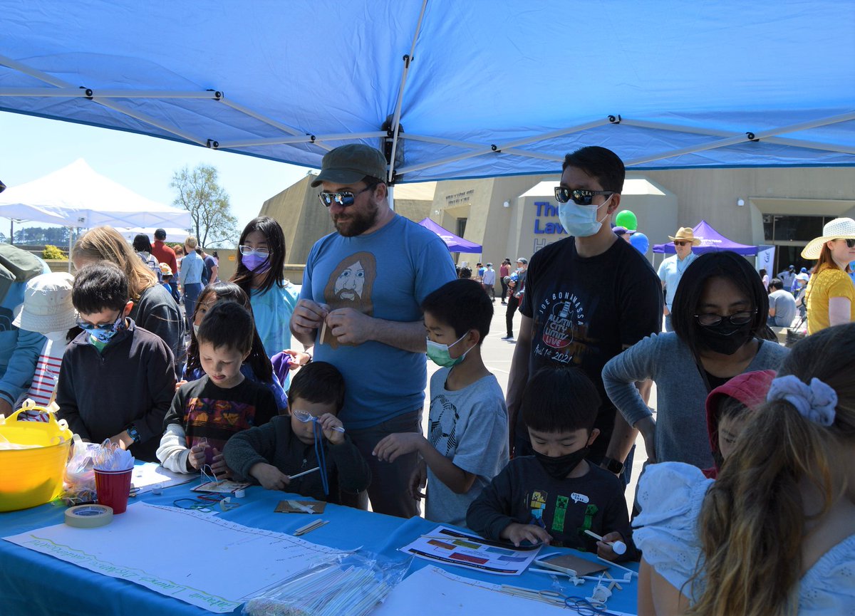 crscience's tweet photo. We had so much fun with @lawrencehallsci last Saturday! Thank you to all the volunteers who helped build balloon rockets and catapults for so many science learners and their families! #K8science #scienceoutdoors #sciencepalooza https://t.co/CNCATCu3vV