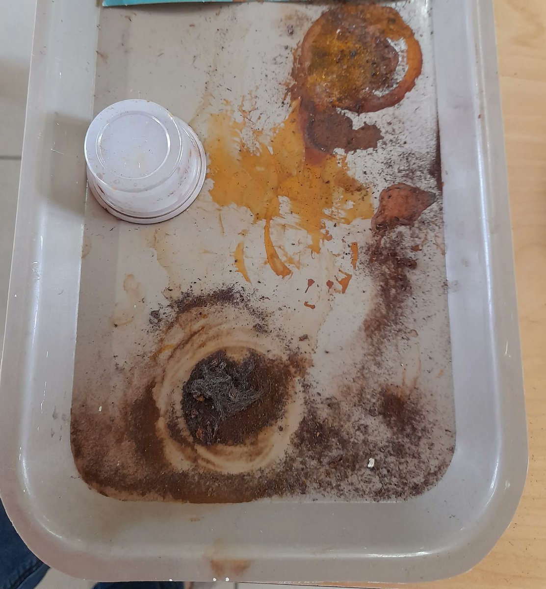 kim_donker's tweet photo. Island life = salty air = corrosion. What is rust, Ms. Kim? #responsiveplanning #followthechildslead #isaruba #issedu https://t.co/u3XQimC90R