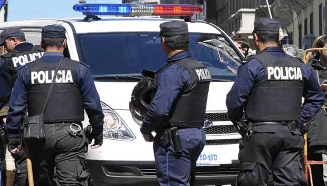 EdwardHolfman's tweet photo. Unos 196 #policías 🇺🇾que estaban situación de #retiro volvieron a la actividad. Los policías tienen entre 50 y 66 años, la mayoría de #reingresos se registran en el interior del país.
Por un artículo de la Ley de Presupuesto que habilita su contratación decidieron volver trabajo https://t.co/OKeK24vvCb