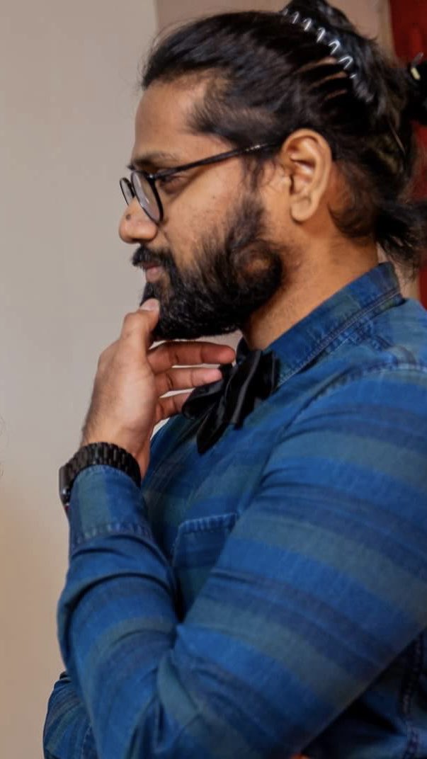 dawatek's tweet photo. Happy birthday to our resident engineer, @ralekr! Wishing you a day and year full of good food, good friends, and good fun 🎂🎉🥂 https://t.co/GJMHPGQxxh