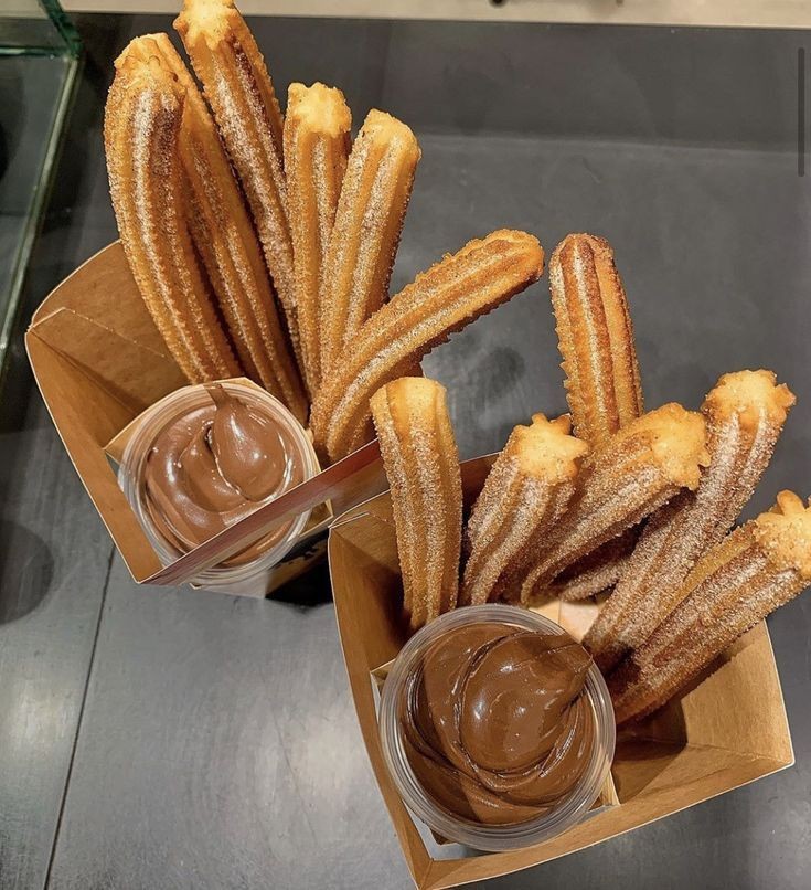 PascalCoffe's tweet image. ᕱ⑅ᕱ!¡𝘗𝘢𝘴𝘤𝘢𝘭 𝘊𝘰𝘧𝘧𝘦¡!

⠀‧₊˚𝐏edιdo: Churros de chocolate

⠀⠀‧₊˚ 𝐃e: 🤍

⠀⠀‧₊˚ 𝐏αrα : @IW4S4K1 

𓂅 •[✎𓂃‹𝟹 ] : 🤍