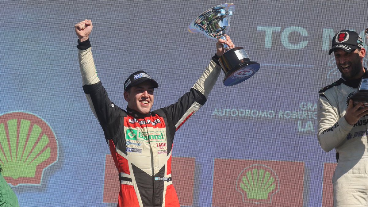 ClaudioBarrueco's tweet photo. Gerónimo Gonnet, marplatense que forma parte del #TCM, logró un gran resultado en la sexta final del año, en el autódromo de La Plata. El pibe arribó segundo. Y lo más relevante: el segundo puesto del campeonato, a sólo cinco puntos del líder Tomás Brezzo. Vamo!

*Ph: D. Gallardo https://t.co/cTrGWRJ10X