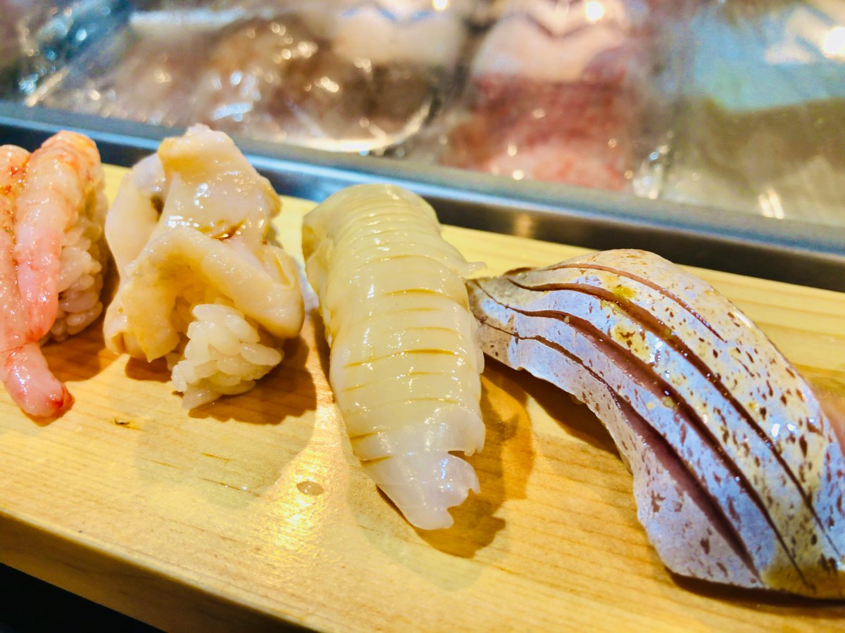 shizuman2021's tweet photo. #Sushi #yellowtail #shrimpsushi #squidsushi #つぶ貝 https://t.co/RrxH7cO9tS
