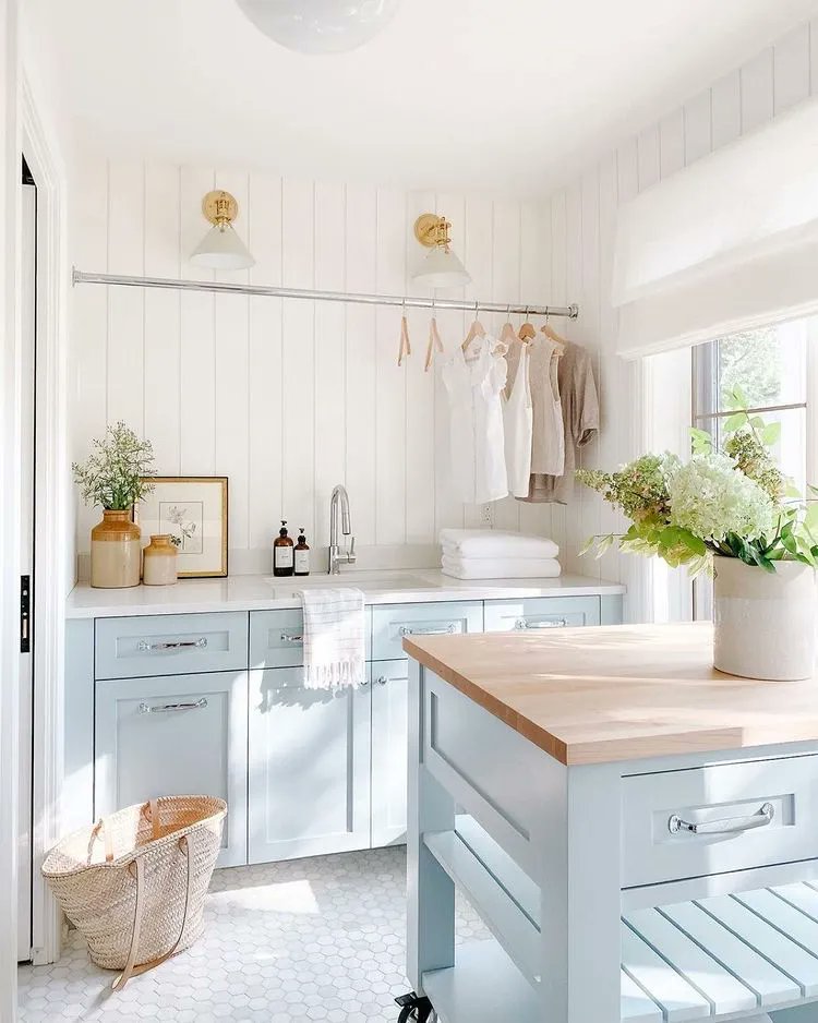 There is something special and serene about this laundry space! Who else would love to do laundry in this room? 🧺
.
#luxuryrealestate #magnolia #studiomcgee #mcgeeandco #maketimefordesign #modernfarmhouse #thenewsouthern #neutraldecor #coffee #coffeelover