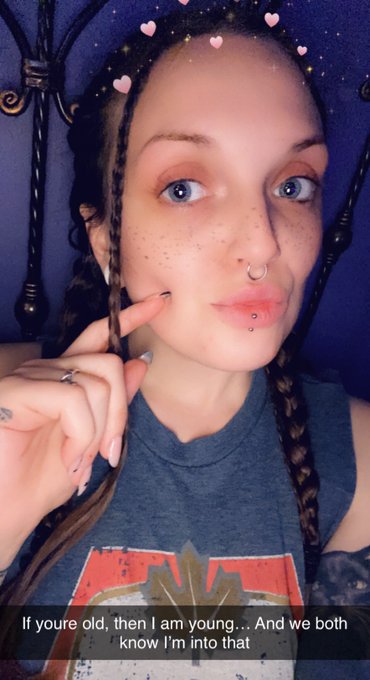 #flirting on snap. Still #single af tho 😬 https://t.co/92024X84Rw<a href="/tag/flirting"class="tags">#flirting</a><a href="/tag/single"class="tags">#single</a>