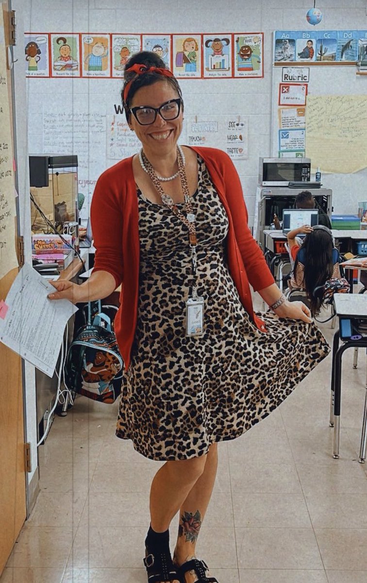 MrsJSEBanks's tweet photo. 50s Day at school 🖤 📸: @MrMaestroMoreno https://t.co/4u1fop6eJl